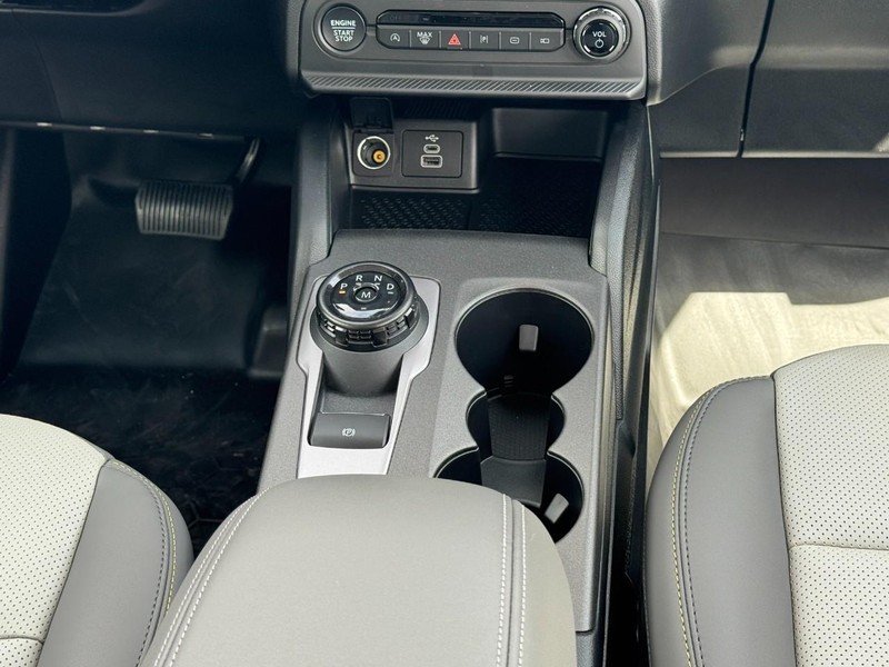 Ford Bronco Sport Vehicle Full-screen Gallery Image 9