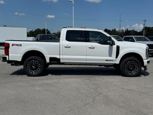 Ford Super Duty F-250 SRW Vehicle Image 02