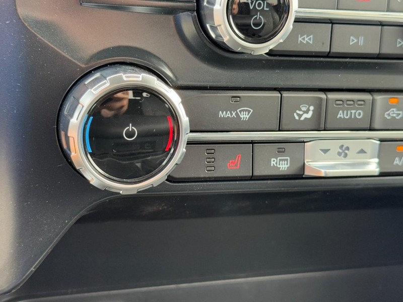Ford F-150 Vehicle Image 12