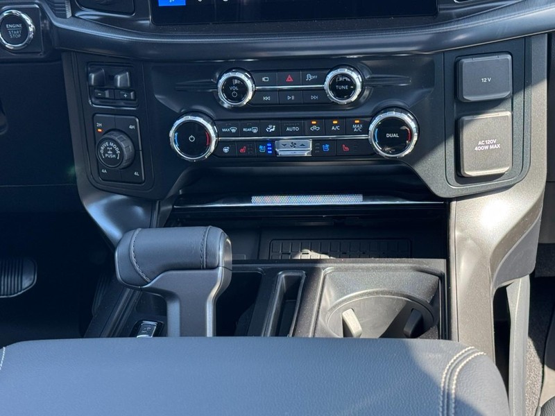 Ford F-150 Vehicle Full-screen Gallery Image 8