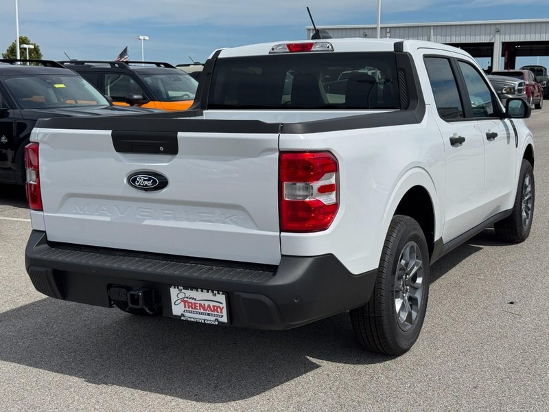 Ford Maverick Vehicle Image 03
