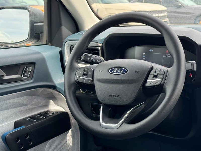 Ford Maverick Vehicle Image 07