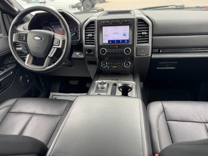 Ford Expedition Vehicle Image 12