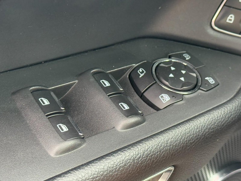 Ford Expedition Vehicle Image 24