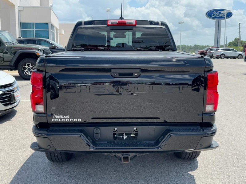 Chevrolet Colorado Vehicle Full-screen Gallery Image 04
