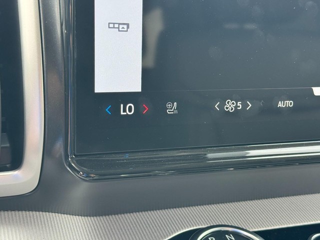 Ford Expedition Vehicle Image 12
