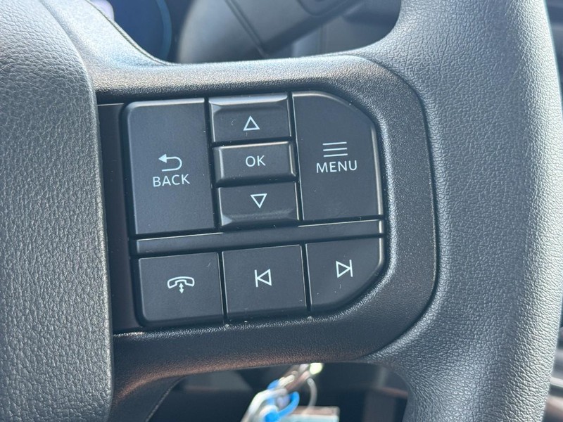 Ford F-150 Vehicle Full-screen Gallery Image 11