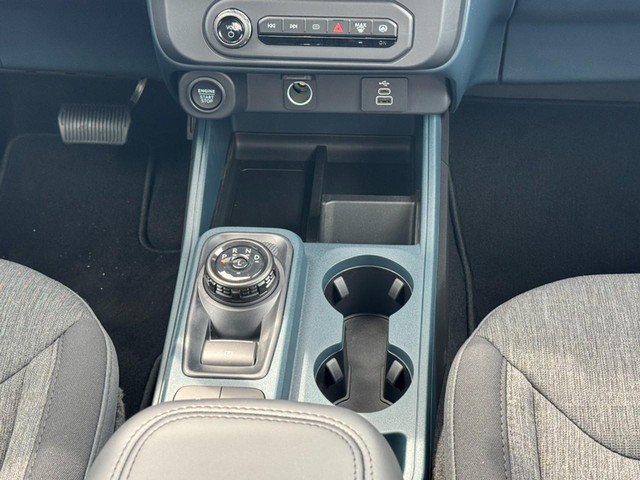 Ford Maverick Vehicle Image 09