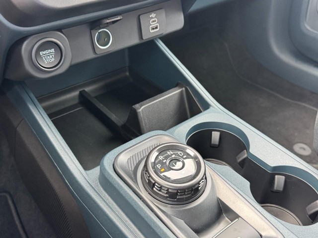 Ford Maverick Vehicle Image 12
