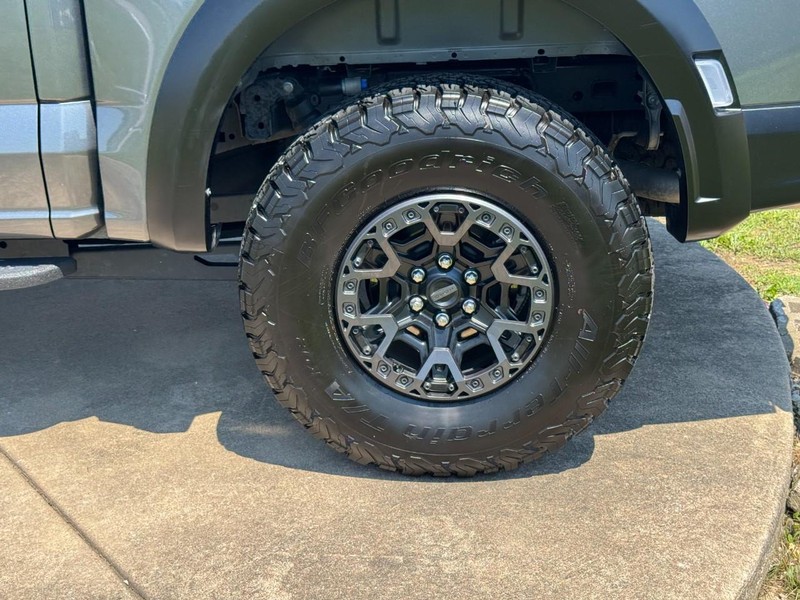 Ford F-150 Vehicle Full-screen Gallery Image 7