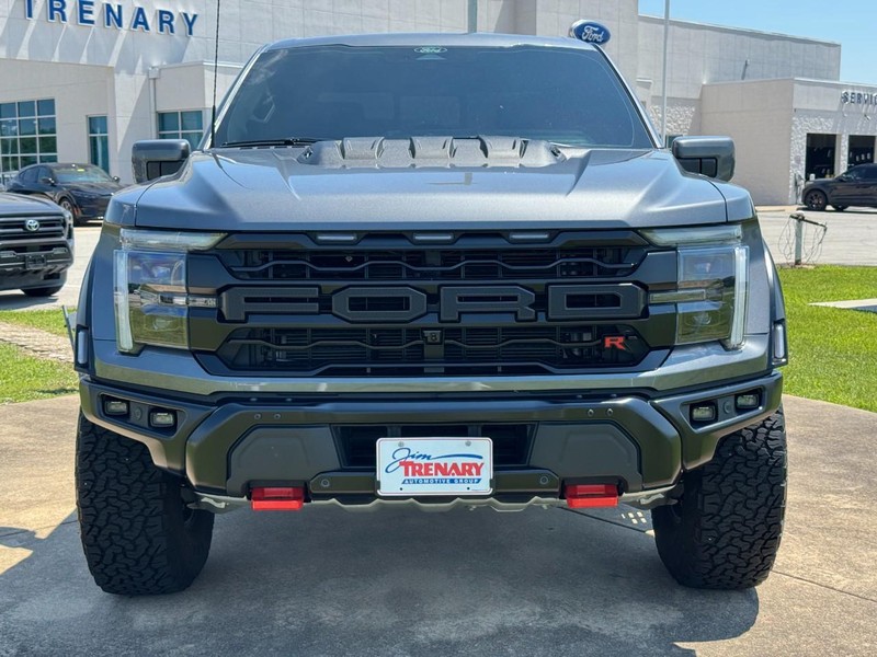 Ford F-150 Vehicle Full-screen Gallery Image 9