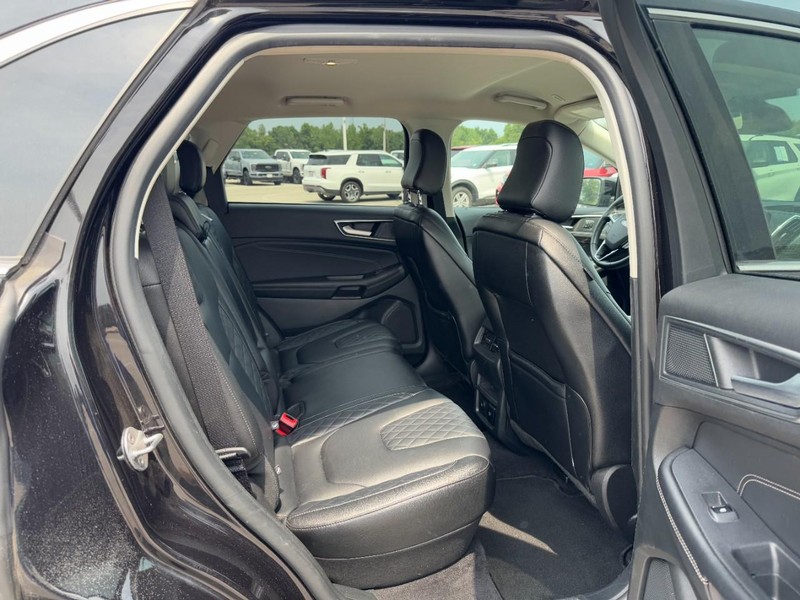 Ford Edge Vehicle Image 10