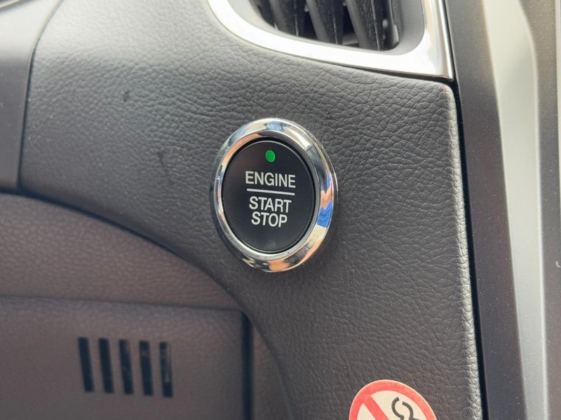 Ford Edge Vehicle Image 21