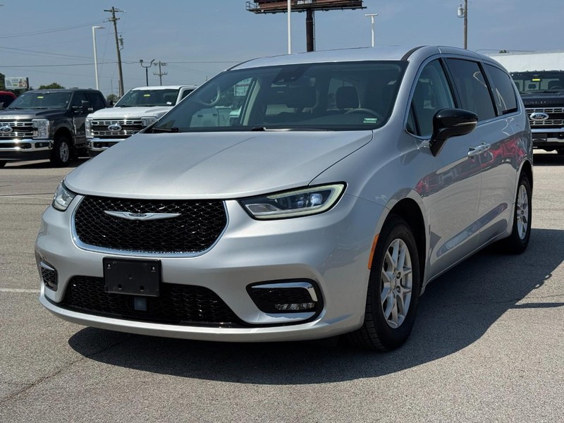 Chrysler Pacifica Vehicle Image 08