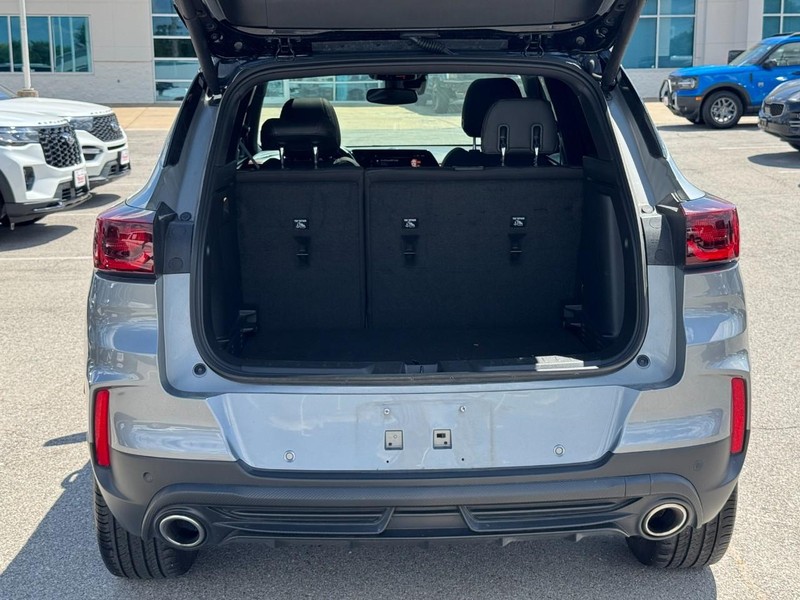 Chevrolet TrailBlazer Vehicle Full-screen Gallery Image 05