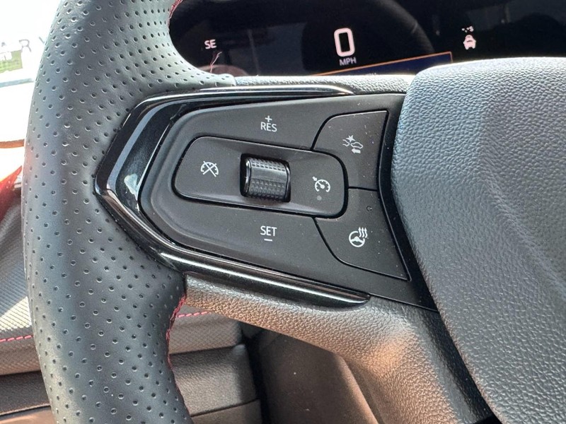 Chevrolet TrailBlazer Vehicle Full-screen Gallery Image 16