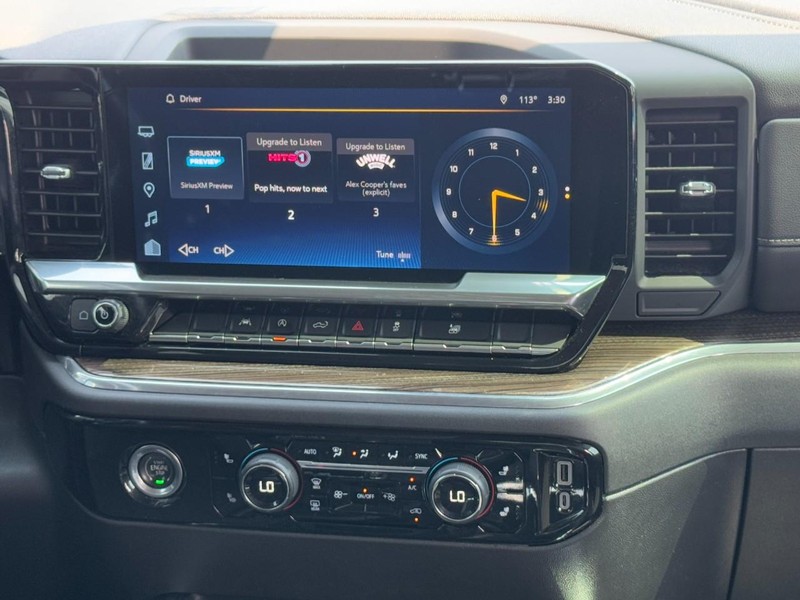 Chevrolet Silverado 1500 Vehicle Full-screen Gallery Image 13
