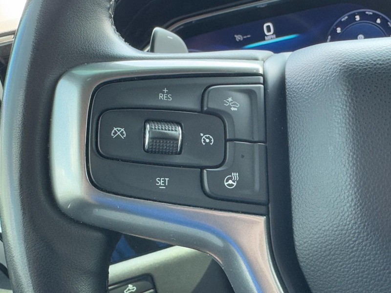Chevrolet Silverado 1500 Vehicle Full-screen Gallery Image 16
