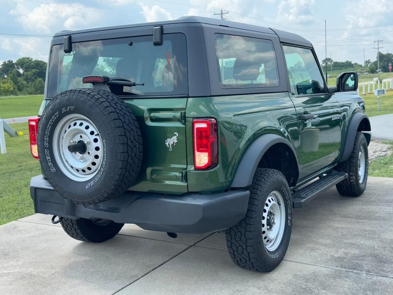 Ford Bronco Vehicle Image 03