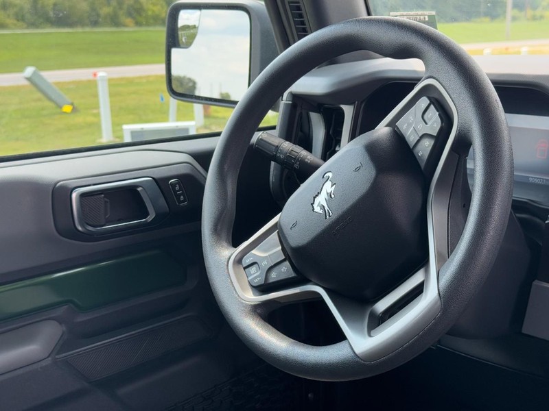 Ford Bronco Vehicle Image 13