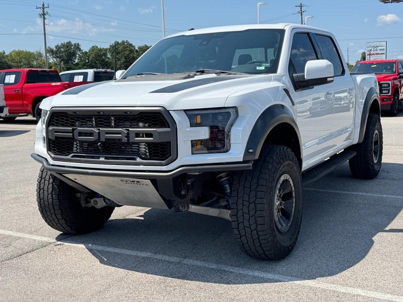 Ford F-150 Vehicle Full-screen Gallery Image 8