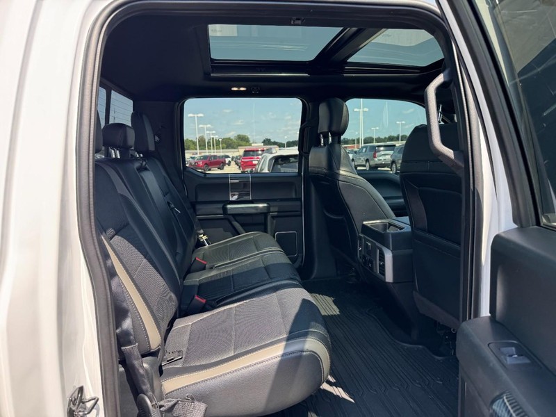 Ford F-150 Vehicle Full-screen Gallery Image 10