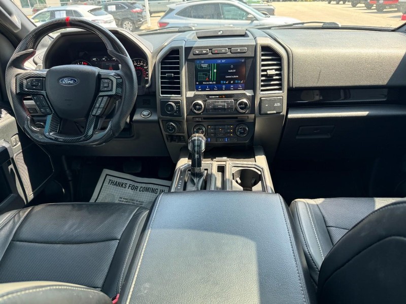 Ford F-150 Vehicle Full-screen Gallery Image 11