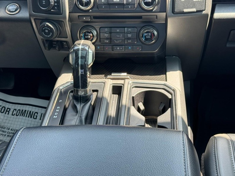 Ford F-150 Vehicle Full-screen Gallery Image 14