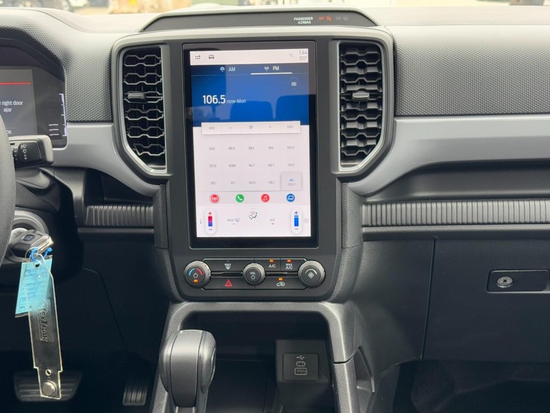 Ford Ranger Vehicle Full-screen Gallery Image 8