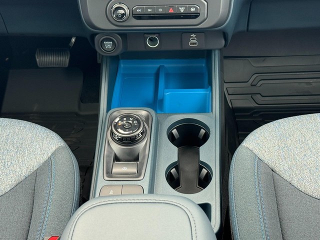 Ford Maverick Vehicle Image 09