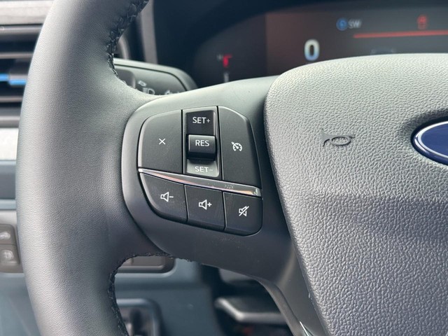 Ford Maverick Vehicle Image 10