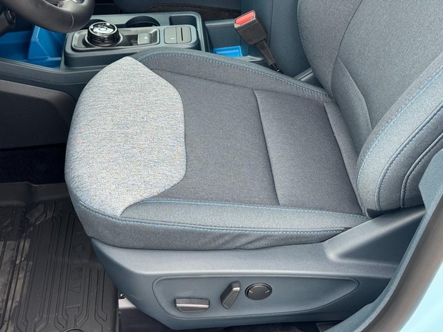 Ford Maverick Vehicle Image 15
