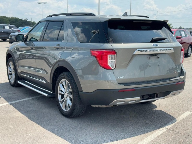 Ford Explorer Vehicle Image 06