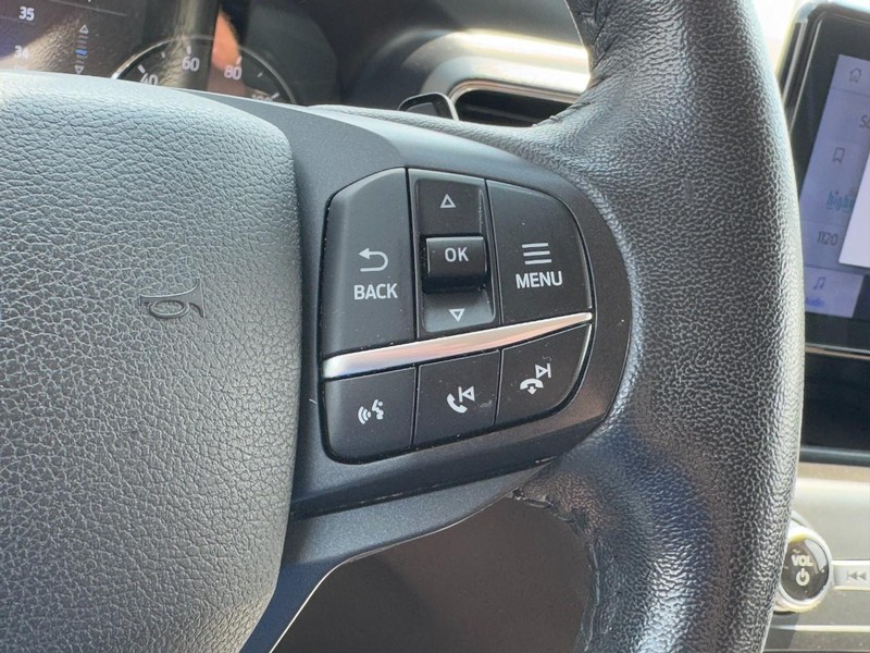 Ford Explorer Vehicle Image 17