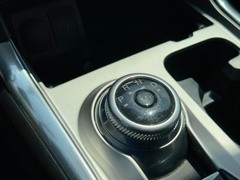 Ford Explorer Vehicle Image 19
