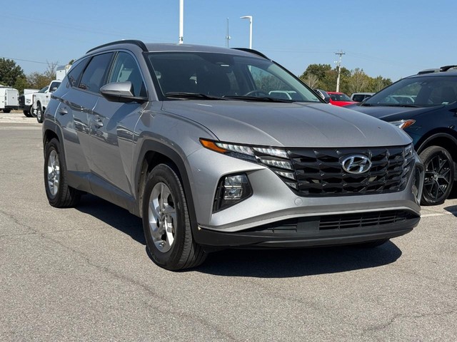 Hyundai Tucson Vehicle Image 02