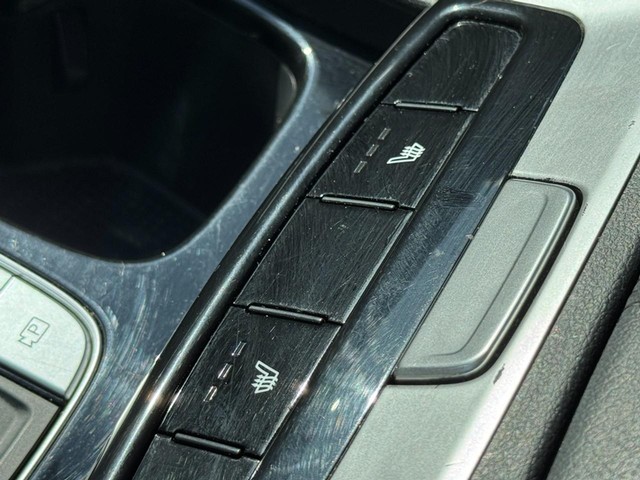 Hyundai Tucson Vehicle Image 19
