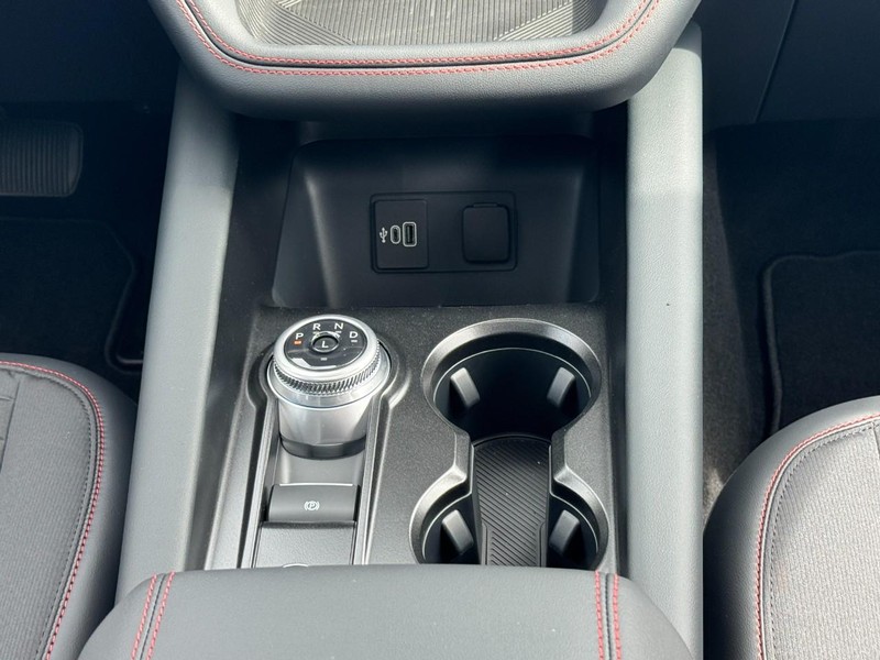 Ford Explorer Vehicle Image 10