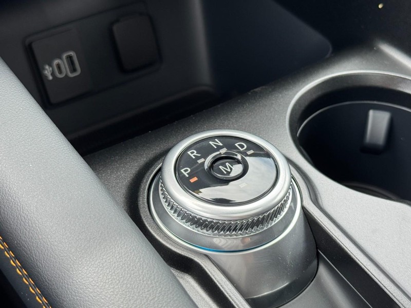 Ford Explorer Vehicle Full-screen Gallery Image 14