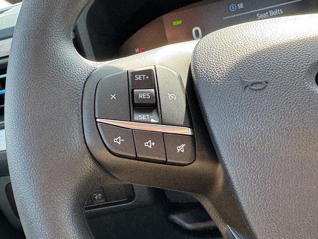 Ford Maverick Vehicle Image 10