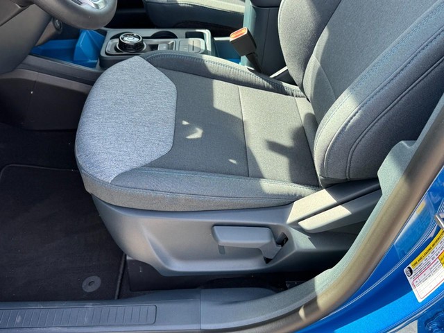 Ford Maverick Vehicle Image 14