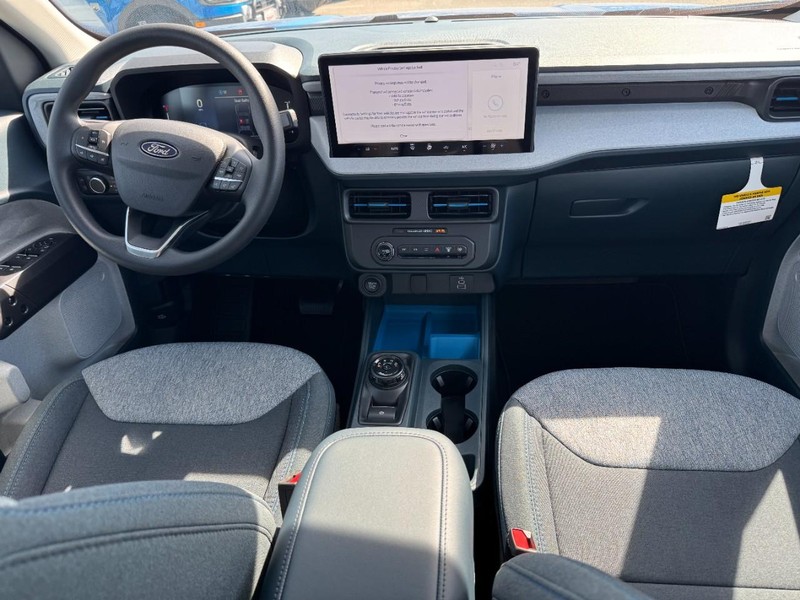Ford Maverick Vehicle Full-screen Gallery Image 6