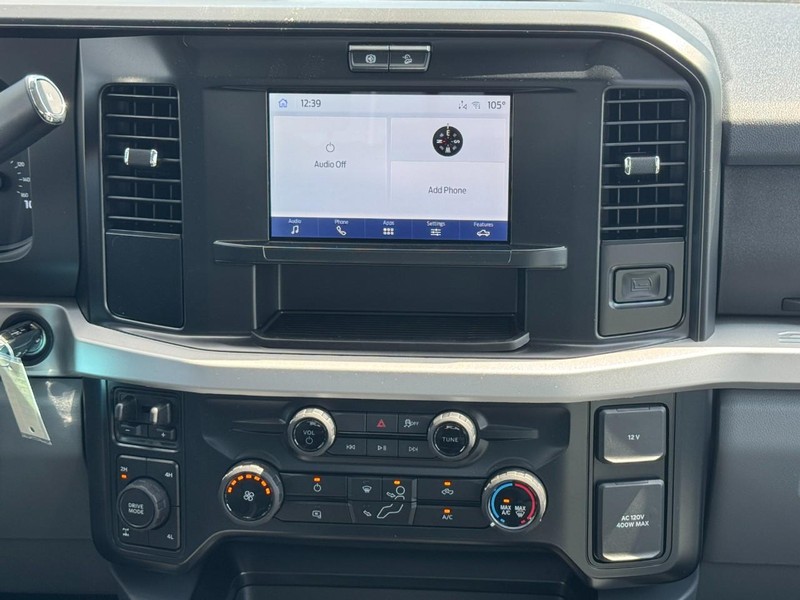 Ford Super Duty F-350 SRW Vehicle Full-screen Gallery Image 8