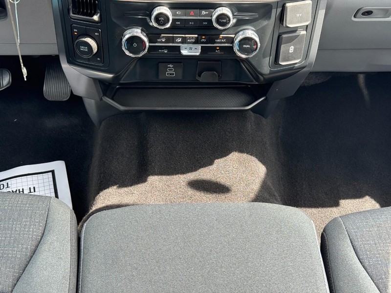 Ford F-150 Vehicle Image 14