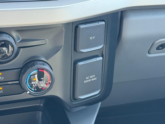Ford Super Duty F-350 SRW Vehicle Image 12