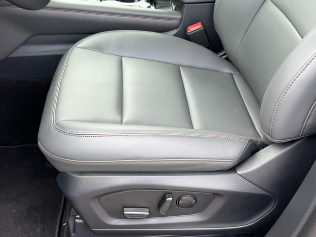 Ford Explorer Vehicle Image 17
