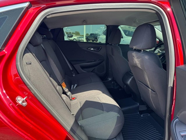 Chevrolet Malibu Vehicle Image 10