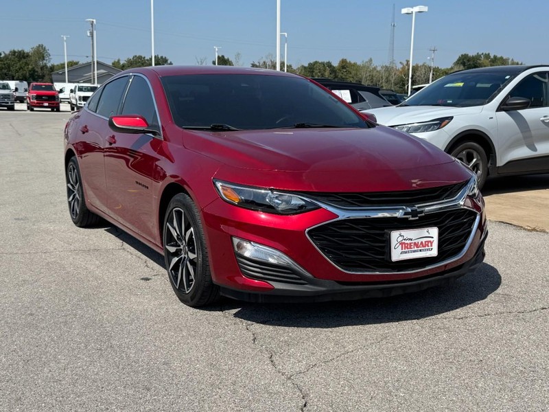 Chevrolet Malibu Vehicle Full-screen Gallery Image 02