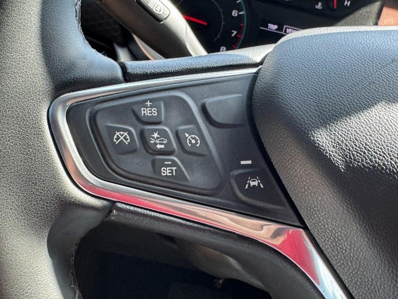 Chevrolet Malibu Vehicle Full-screen Gallery Image 16