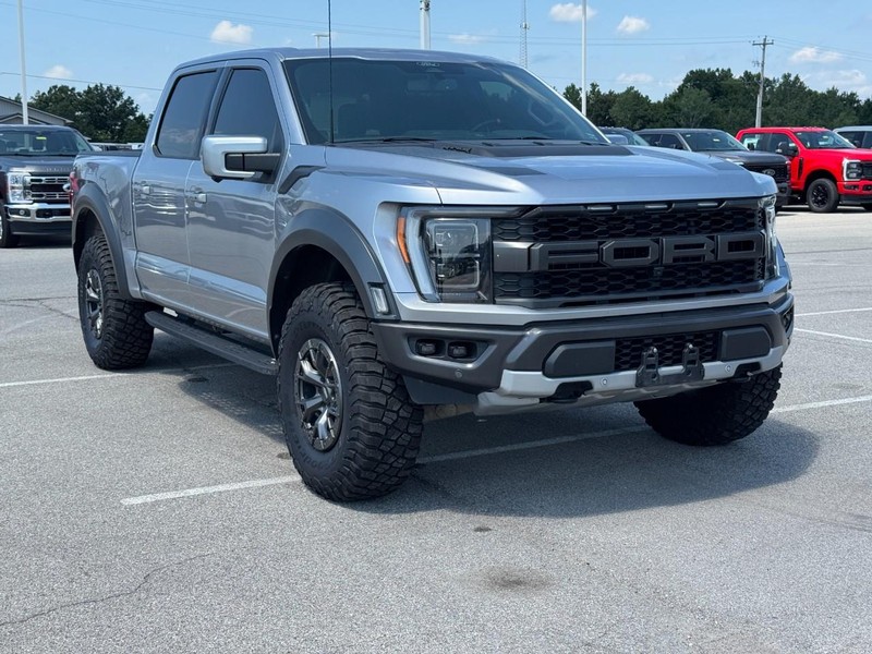 Ford F-150 Vehicle Full-screen Gallery Image 2
